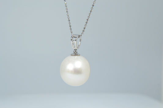 Pearl Pendant–Freshwater 15.1mm, Diamond Bail in Platinum «Lunar Sale Jewels»